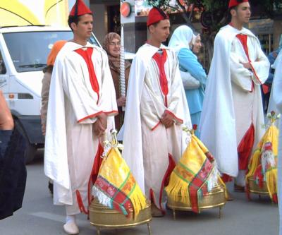 مرحبا بكم في اجواء العرس المغربي و تقاليده